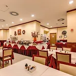 Hotel Augusta Lucilla Palace 4*