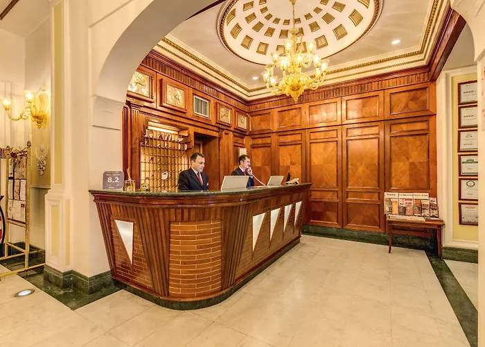 Augusta Lucilla Palace Hotell