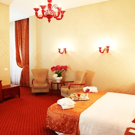 Szálloda Augusta Lucilla Palace