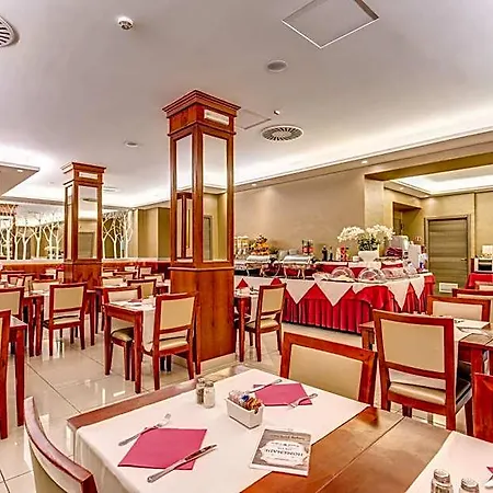 Hotel Augusta Lucilla Palace 4*