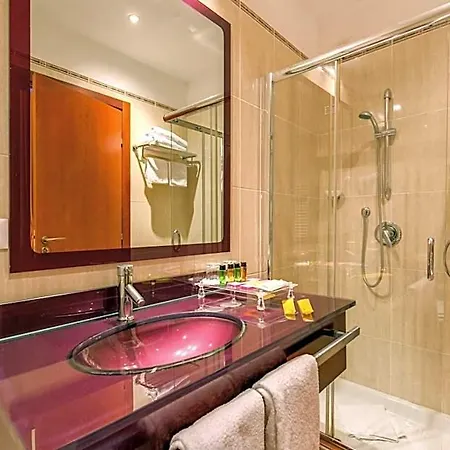 Augusta Lucilla Palace Hotel 4*