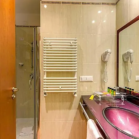 Augusta Lucilla Palace Hotel 4*