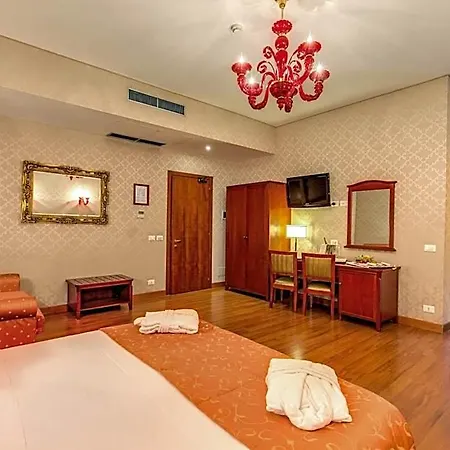 Augusta Lucilla Palace Hotel 4*