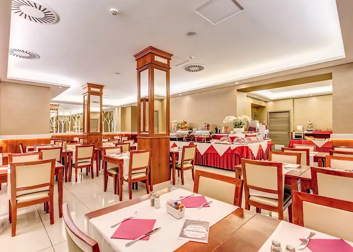 アウグスタ ルチッラ パレス 4* ローマ