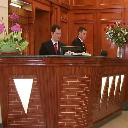 아우구스타 루실라 팰리스