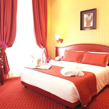 Отель Augusta Lucilla Palace Рим